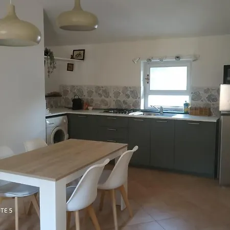Maison Denise Apartment *
